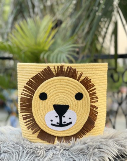 LION BASKET