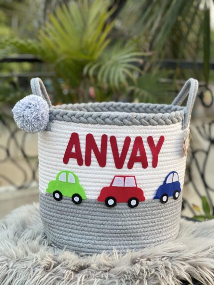 GREY WHITE BRAIDED BASKET